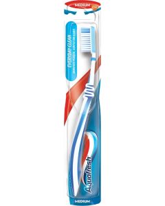 Buy Aquafresh Everyday Clean toothbrush, medium hard, color in assortment | Online Pharmacy | https://pharm-pills.com