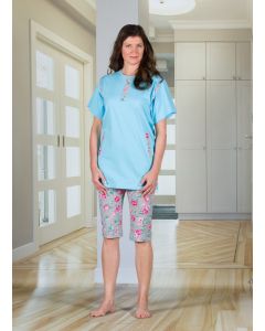 Buy Adaptive underwear Printed cotton pajamas for women with short sleeves and cropped legs, zip at the back, 454g | Online Pharmacy | https://pharm-pills.com